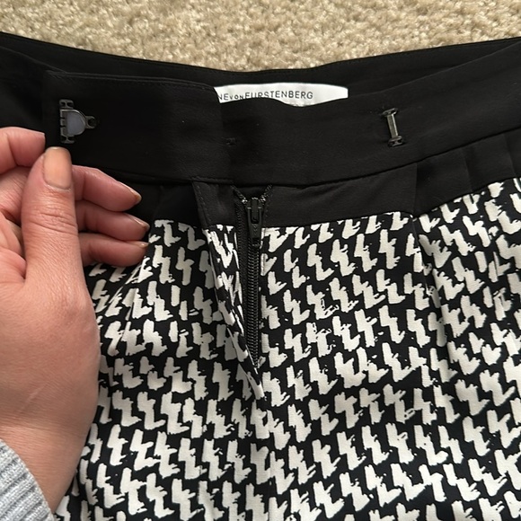 Diane Von Furstenberg Coraline Black White Patterned Pull On Silk Pants Womens 2 - Picture 3 of 13